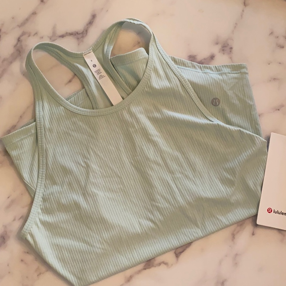 NWT lululemon base pace tank *ribbed
